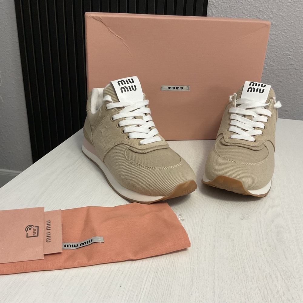Miu Miu Sneakers - Picture 2 of 12